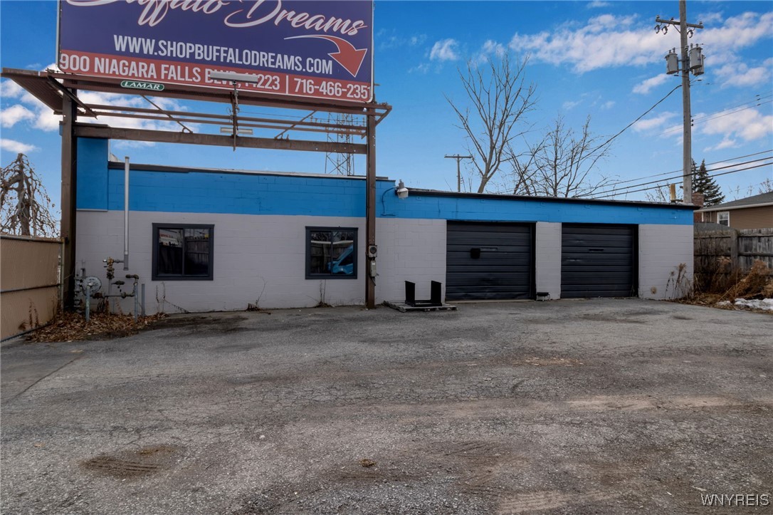 874 Niagara Falls Boulevard