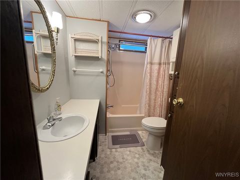 Tiny photo for 19 Lakewood Village Vlg, Shelby, NY 14103 (MLS # B1655203)