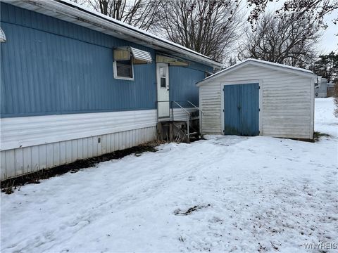 Tiny photo for 19 Lakewood Village Vlg, Shelby, NY 14103 (MLS # B1655203)