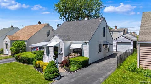 Homes For Sale - 145 Hoover Avenue<br/> Tonawanda, NY 14217