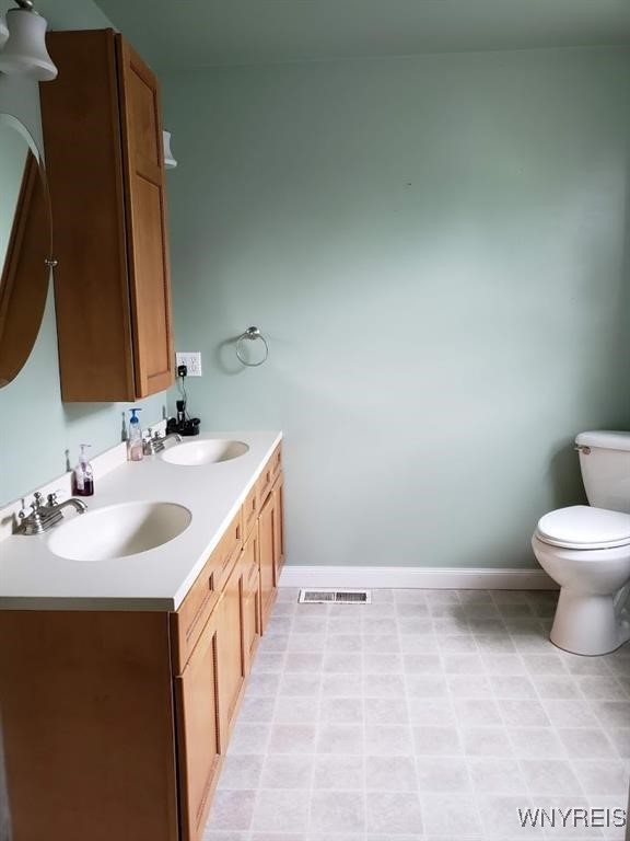 Royalton, New York 14067, United States, 3 Bedrooms Bedrooms, ,2 BathroomsBathrooms,Residential,Pending,31837