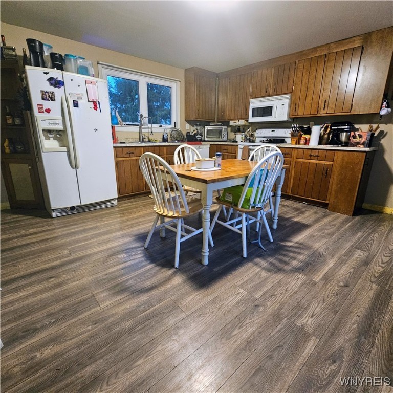 Royalton, New York 14067, United States, 3 Bedrooms Bedrooms, ,2 BathroomsBathrooms,Residential,Pending,31837