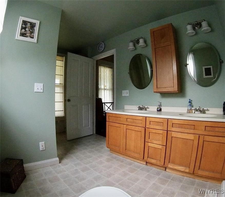 Royalton, New York 14067, United States, 3 Bedrooms Bedrooms, ,2 BathroomsBathrooms,Residential,Pending,31837