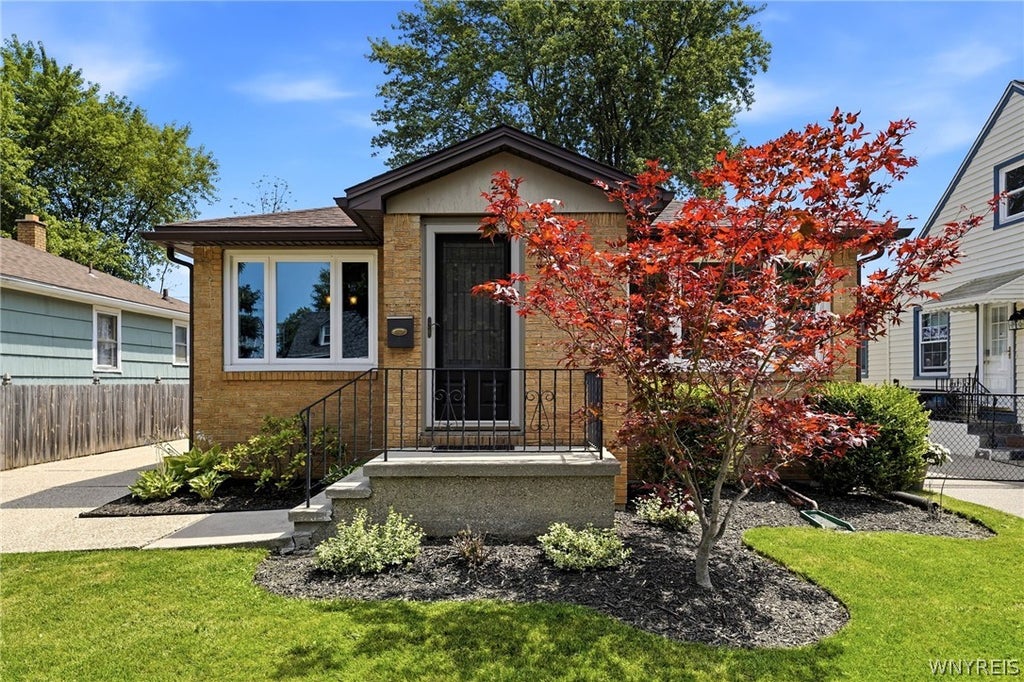 Photo of 283 Wilmington Avenue, Tonawanda, NY 14150 (MLS # B1700300)