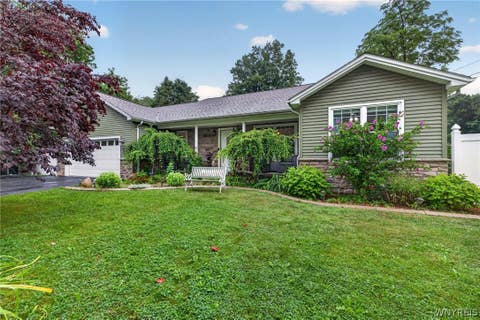 Photo of 11622 East Avenue, Marilla, NY 14102 (MLS # B1702634)