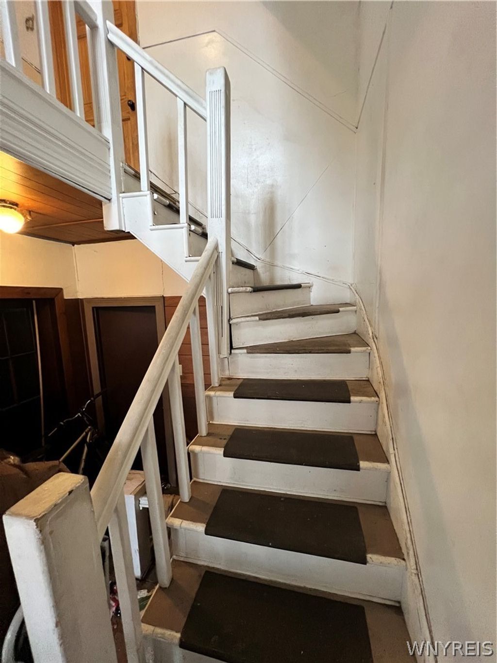 Photo of 34 Auchinvole Avenue, Buffalo, NY 14213 (MLS # B1666545)