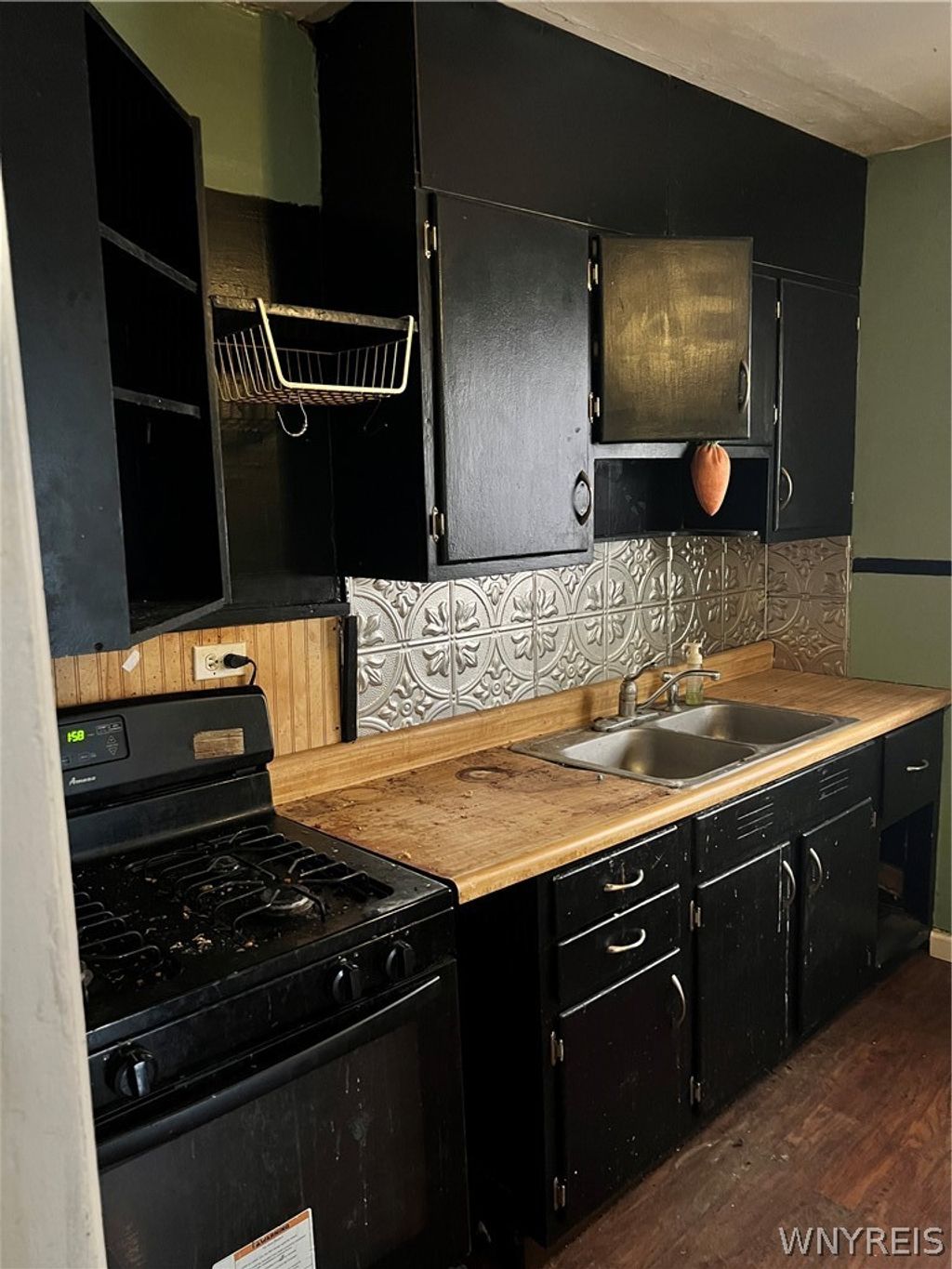 Photo of 34 Auchinvole Avenue, Buffalo, NY 14213 (MLS # B1666545)