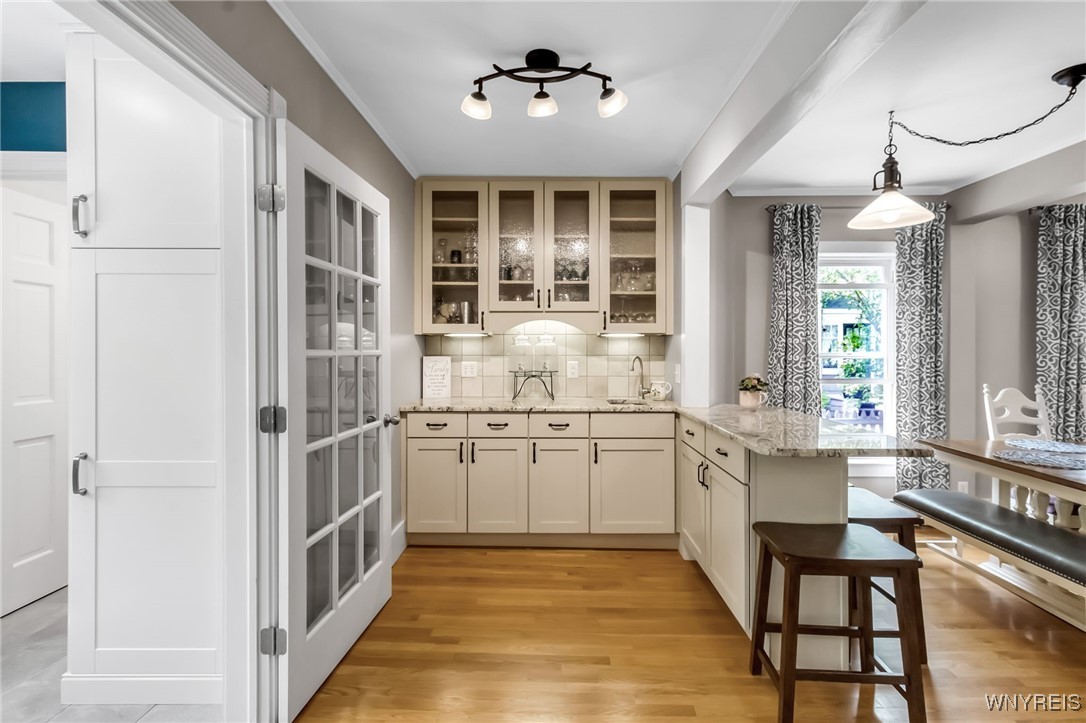 301 Oakwood Avenue, Aurora, New York image 15