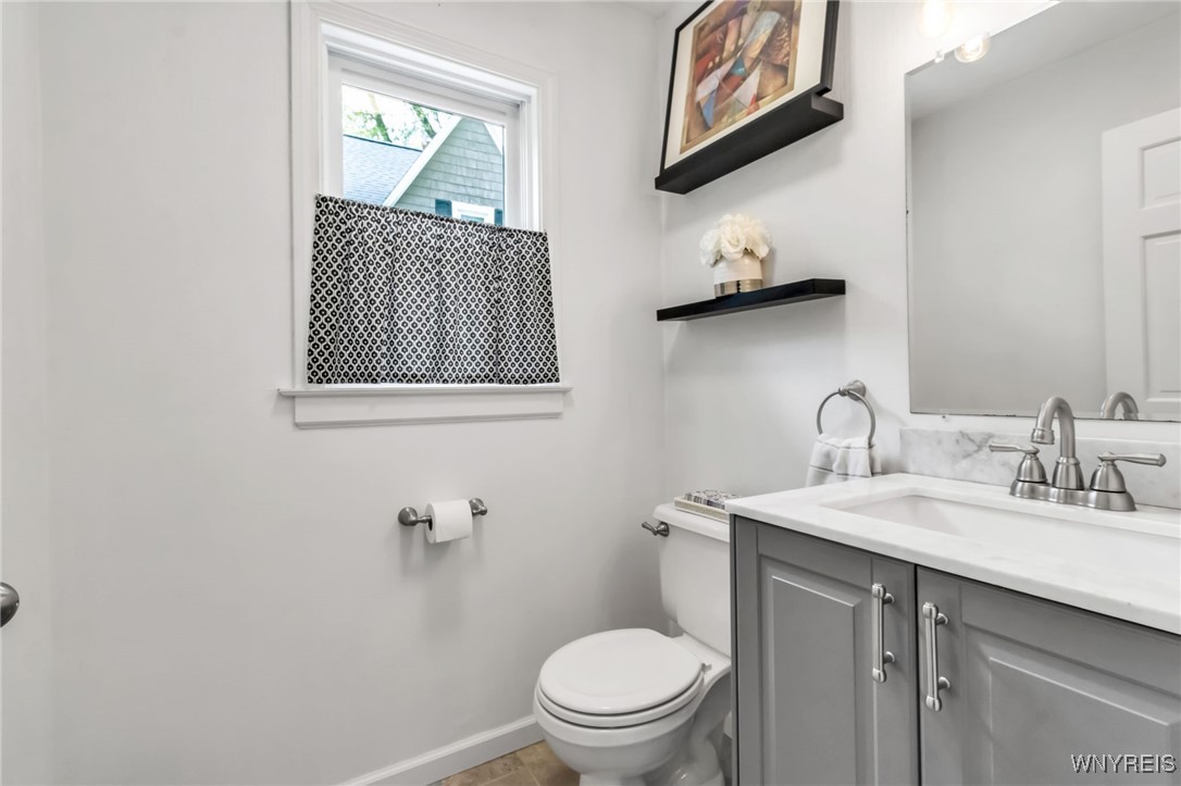301 Oakwood Avenue, Aurora, New York image 21