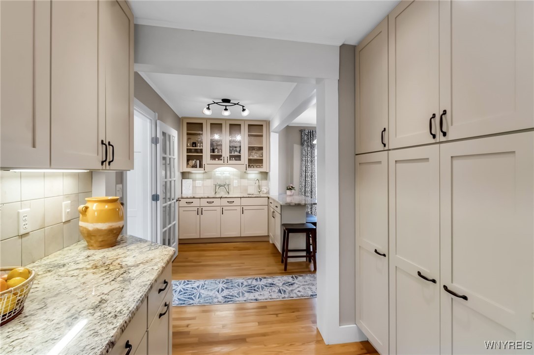 301 Oakwood Avenue, Aurora, New York image 18