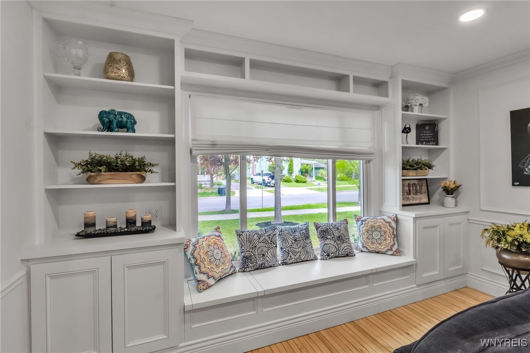 301 Oakwood Avenue, Aurora, New York image 6