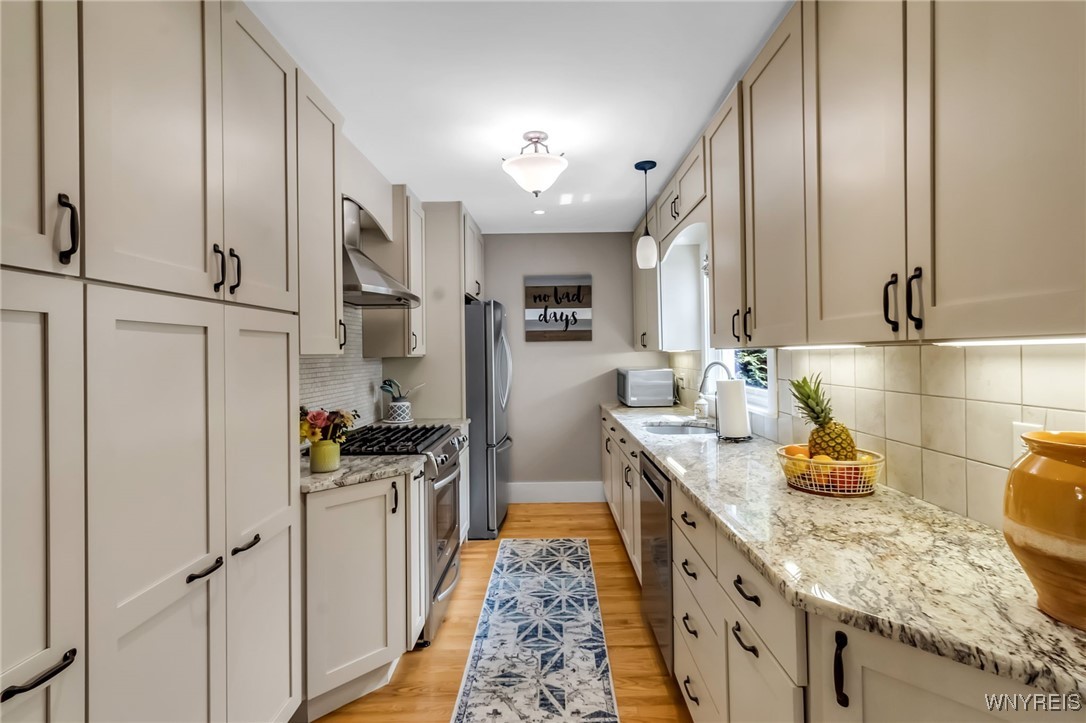 301 Oakwood Avenue, Aurora, New York image 16