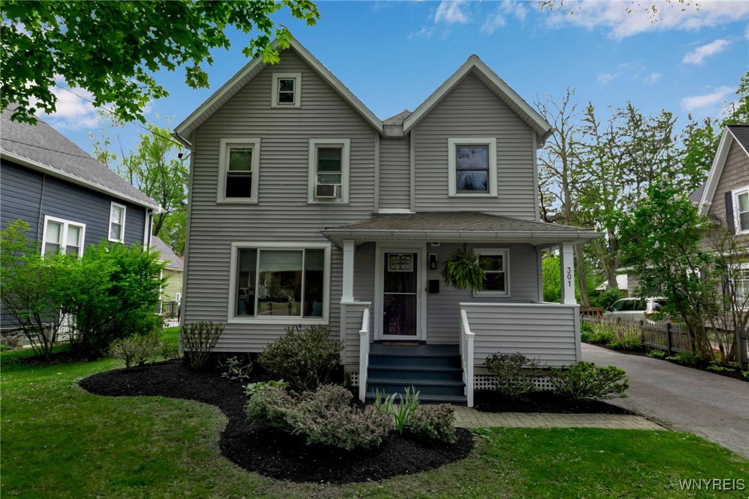 301 Oakwood Avenue, Aurora, New York image 1