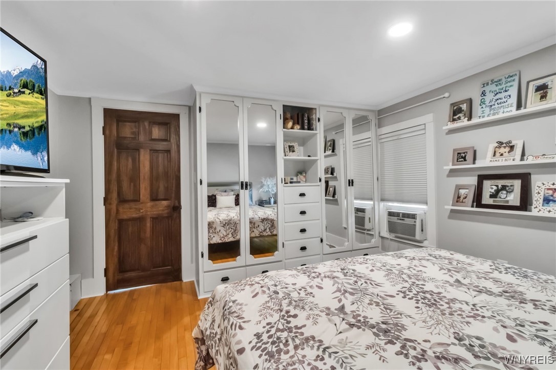301 Oakwood Avenue, Aurora, New York image 34