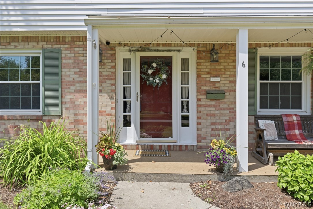 6 Chestnut Hill Lane