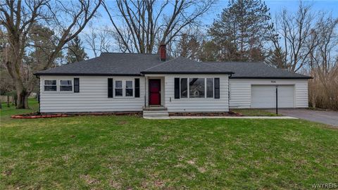 Homes For Sale - 7531 Quaker Road<br/> Orchard Park, NY 14127