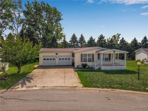 Photo of 66 W Main St, Pembroke, NY 14036 (MLS # B1658436)