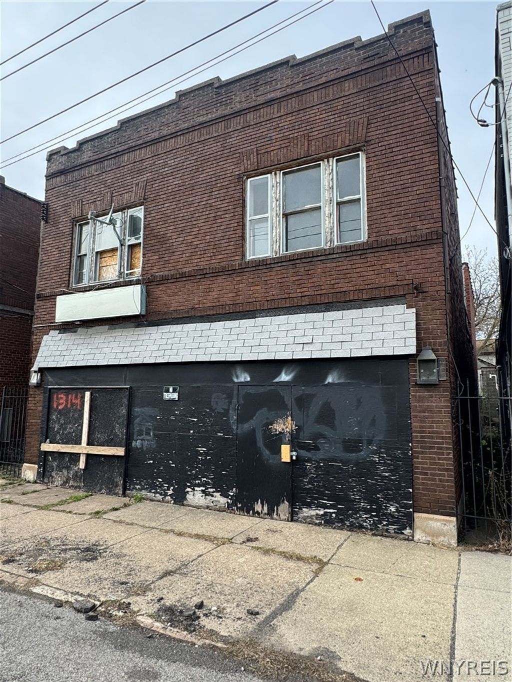 Photo of 1314 Niagara Street, Niagara Falls, NY 14303 (MLS # B1677923)