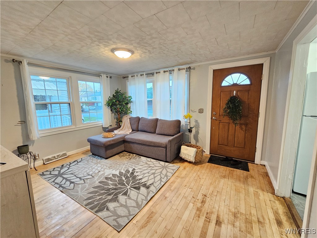 205 Saint Lawrence Avenue