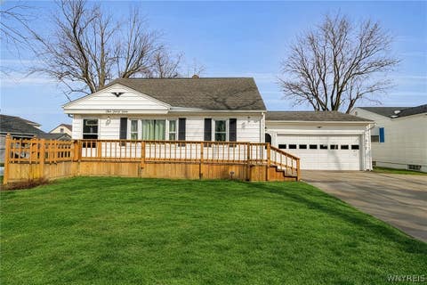 Homes For Sale - 145 Beyer Drive<br/> Tonawanda, NY 14150