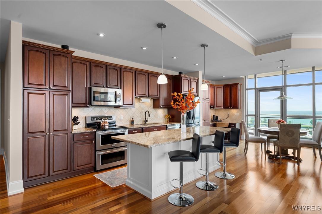 132 Lakefront Boulevard 804