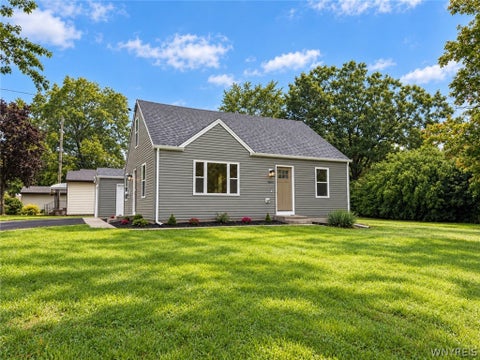 Homes For Sale - 3738 Harrison Avenue<br/> Erie County, Hamburg, NY 14219