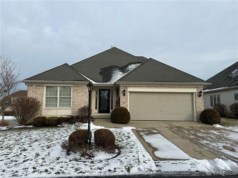 Photo of 8047 Laurel Park Lane, Clarence, NY 14051 (MLS # B1657949)