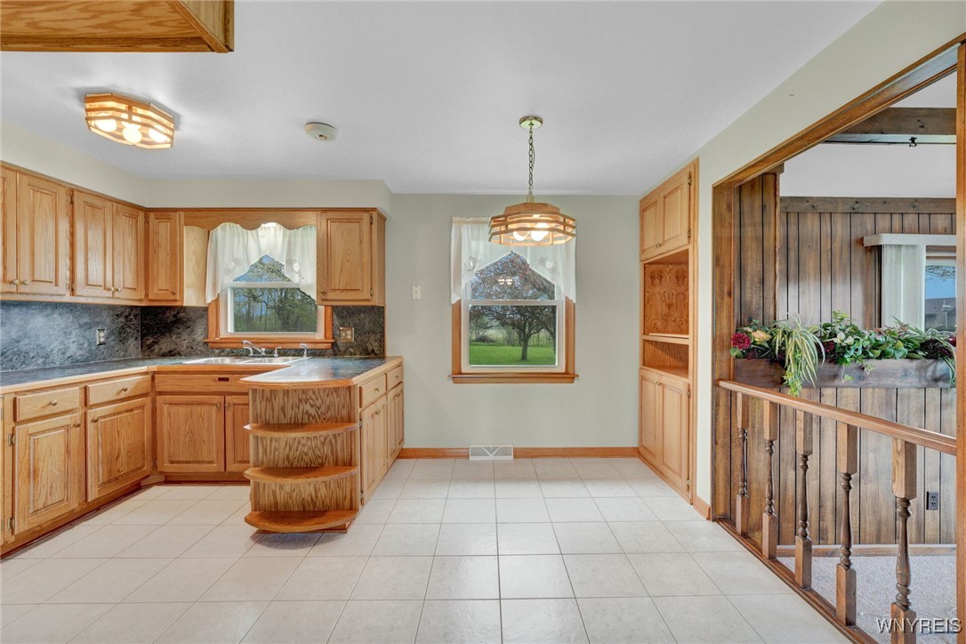 6821 Clinton Street, Elma, New York image 16