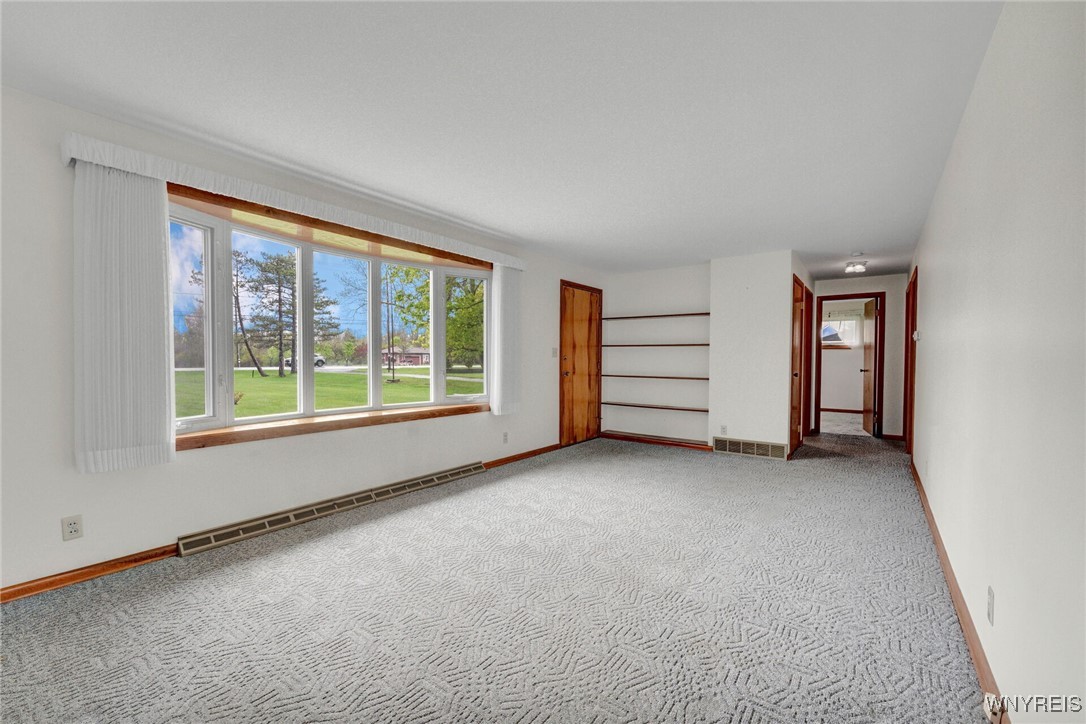 6821 Clinton Street, Elma, New York image 19