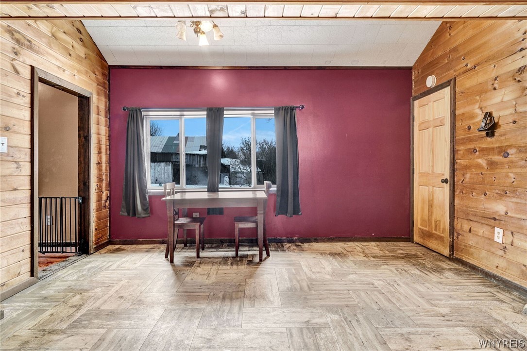 10043 Dutch Hill Road