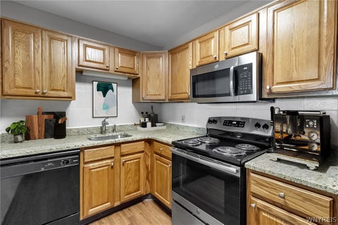 Tiny photo for 25 Spring Meadow Dr A-Plan Dr, Amherst, NY 14221 (MLS # B1714694)