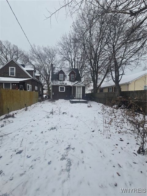 Tiny photo for 33 A Street, Niagara Falls, NY 14303 (MLS # B1655143)