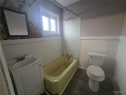 Tiny photo for 33 A Street, Niagara Falls, NY 14303 (MLS # B1655143)