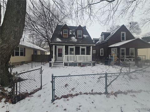 Tiny photo for 33 A Street, Niagara Falls, NY 14303 (MLS # B1655143)