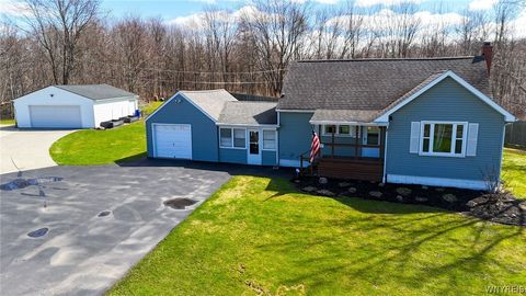 Homes For Sale - 6565 Southwestern Boulevard<br/> Hamburg, NY 14085