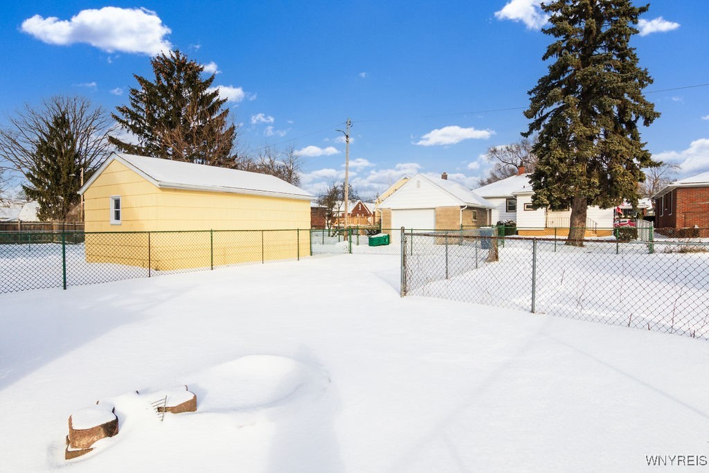 2762 Monroe Avenue, Niagara Falls, New York image 36