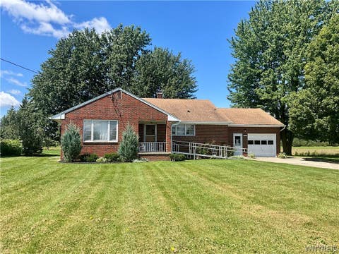 Photo of 6680 Heise Road, Clarence, NY 14032 (MLS # B1707515)