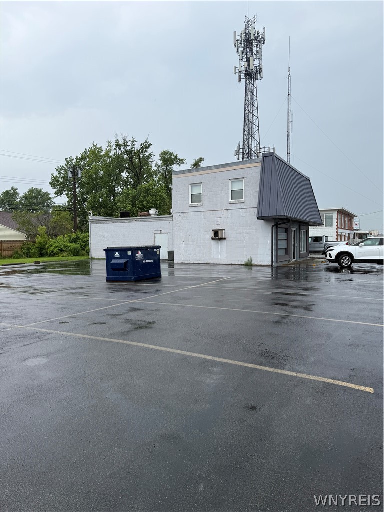 838 Niagara Falls Blvd Boulevard
