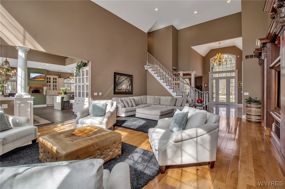 8825 Cambridge Court, Clarence, New York image 12