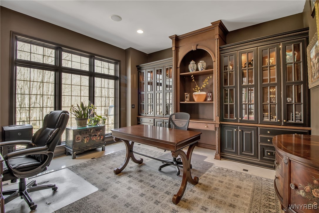8825 Cambridge Court, Clarence, New York image 6