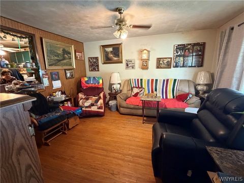 Tiny photo for 2654 North Avenue, Niagara Falls, NY 14305 (MLS # B1684857)