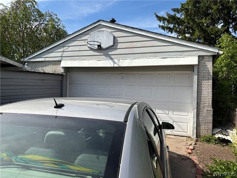 Tiny photo for 2654 North Avenue, Niagara Falls, NY 14305 (MLS # B1684857)