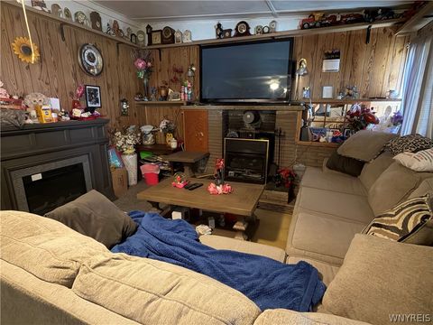 Tiny photo for 2654 North Avenue, Niagara Falls, NY 14305 (MLS # B1684857)