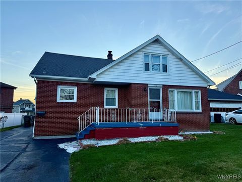 Photo of 91 Bloomfield Avenue, Lancaster, NY 14043 (MLS # B1653099)