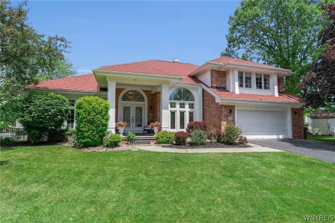 Photo of 84 Moorfields Court, Amherst, NY 14051 (MLS # B1684164)