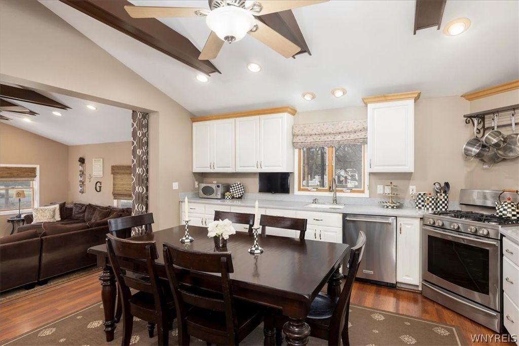 Photo of 139 Maple Rd Rd, Aurora, NY 14052 (MLS # B1669034)