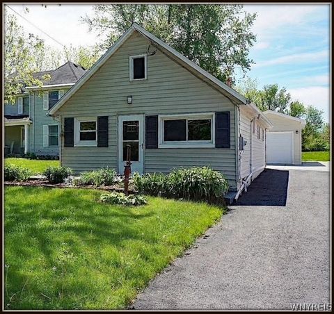 Photo of 48 Skyline Drive, Newstead, NY 14001 (MLS # B1685004)