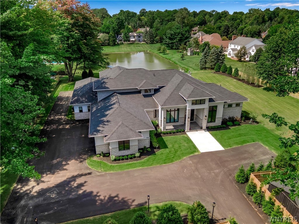 200 Paradise Road