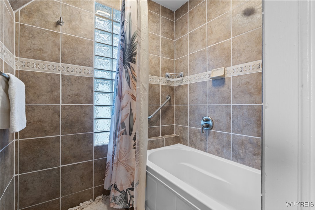 28 Orton Place, Buffalo, New York image 36