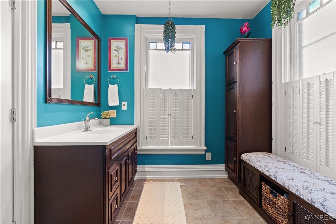 28 Orton Place, Buffalo, New York image 33